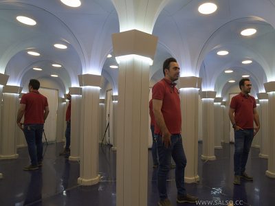 تالار آینه(دالان بی‌نهایت)