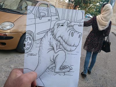 دختر است دیگر،گاهی دایناسور را هم رام میکند