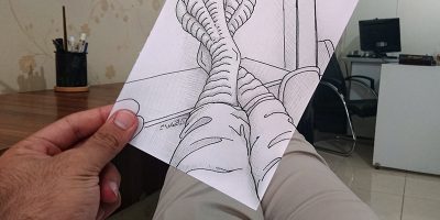 پای دایناسور ،زیر بغل مار
