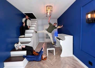gravity-up side down -selfie room- salso design- museom of illusion