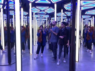 mirror room-selfie room- salso design- museom of illusion