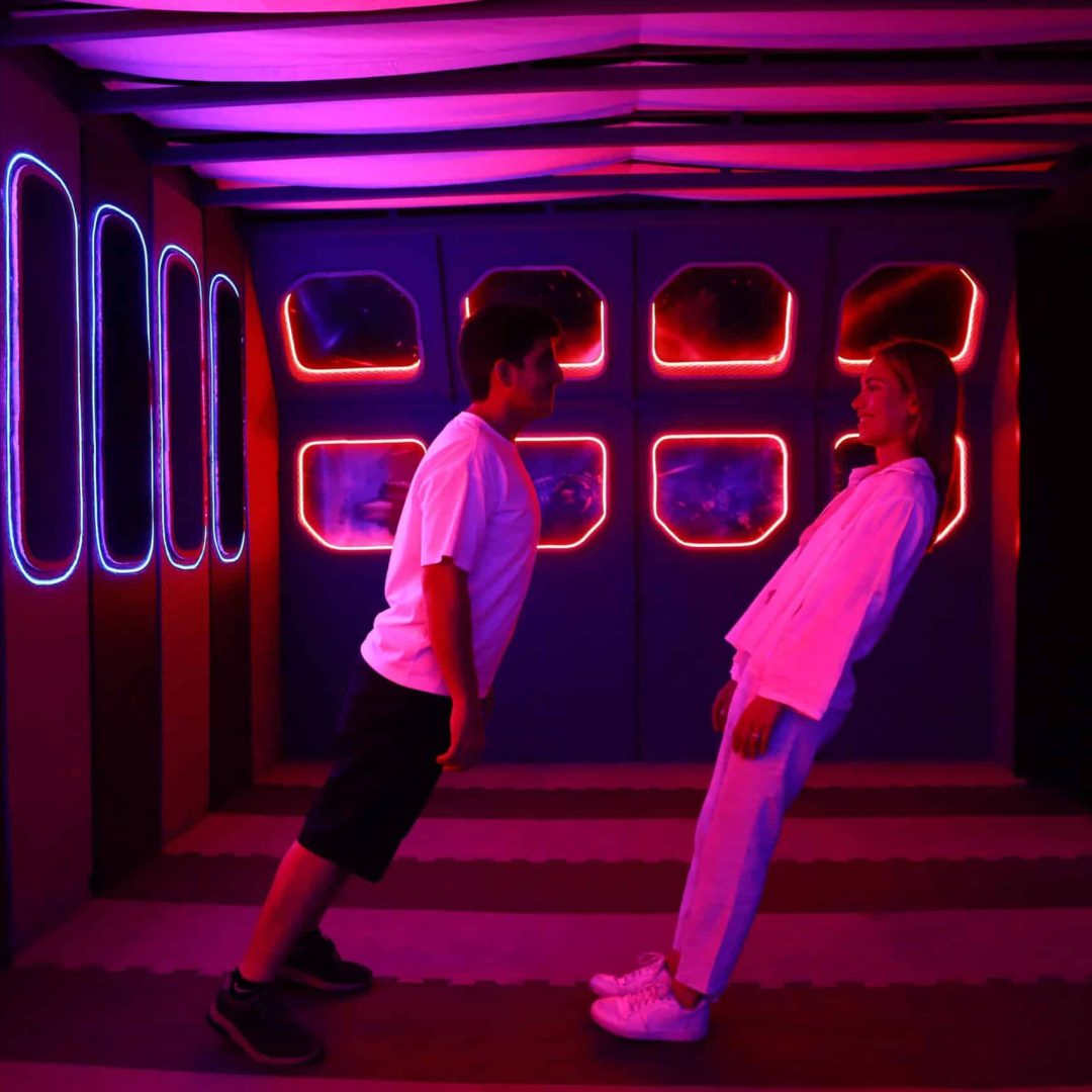 galaxy-gravity-room-starwars-گلکسی-استاروارز-تریل-پارک-اتاق-معلق